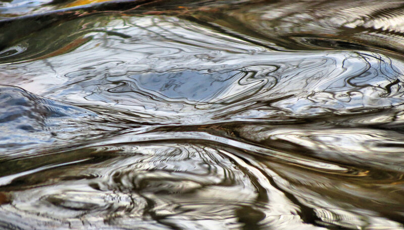 Rippling Water Surface — Gray