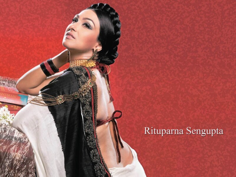 Rituparna Sengupta in traditional attire