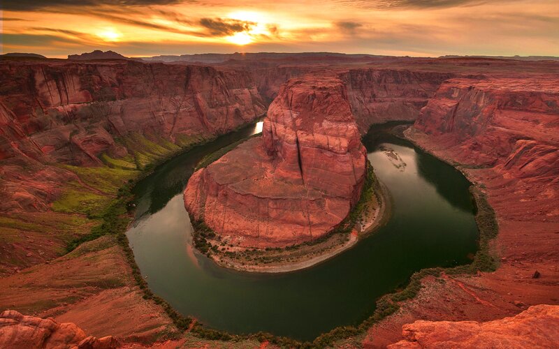 River Bend in Canyon — Red, Dramatic