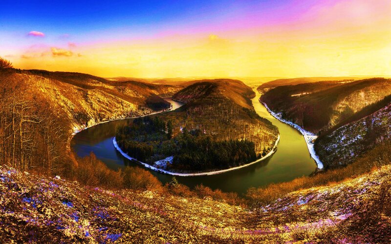 River Bend in Winter — Blue