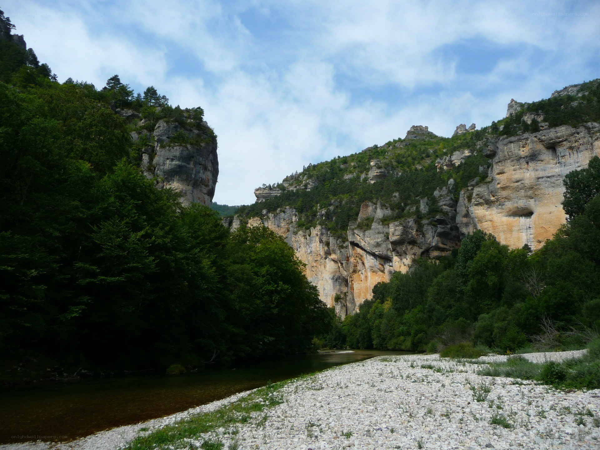 River canyon with rocky cliffs