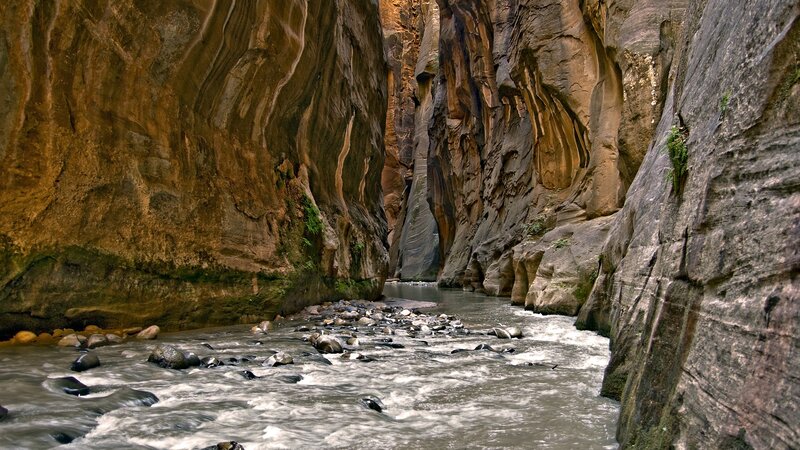 river flowing through a canyon