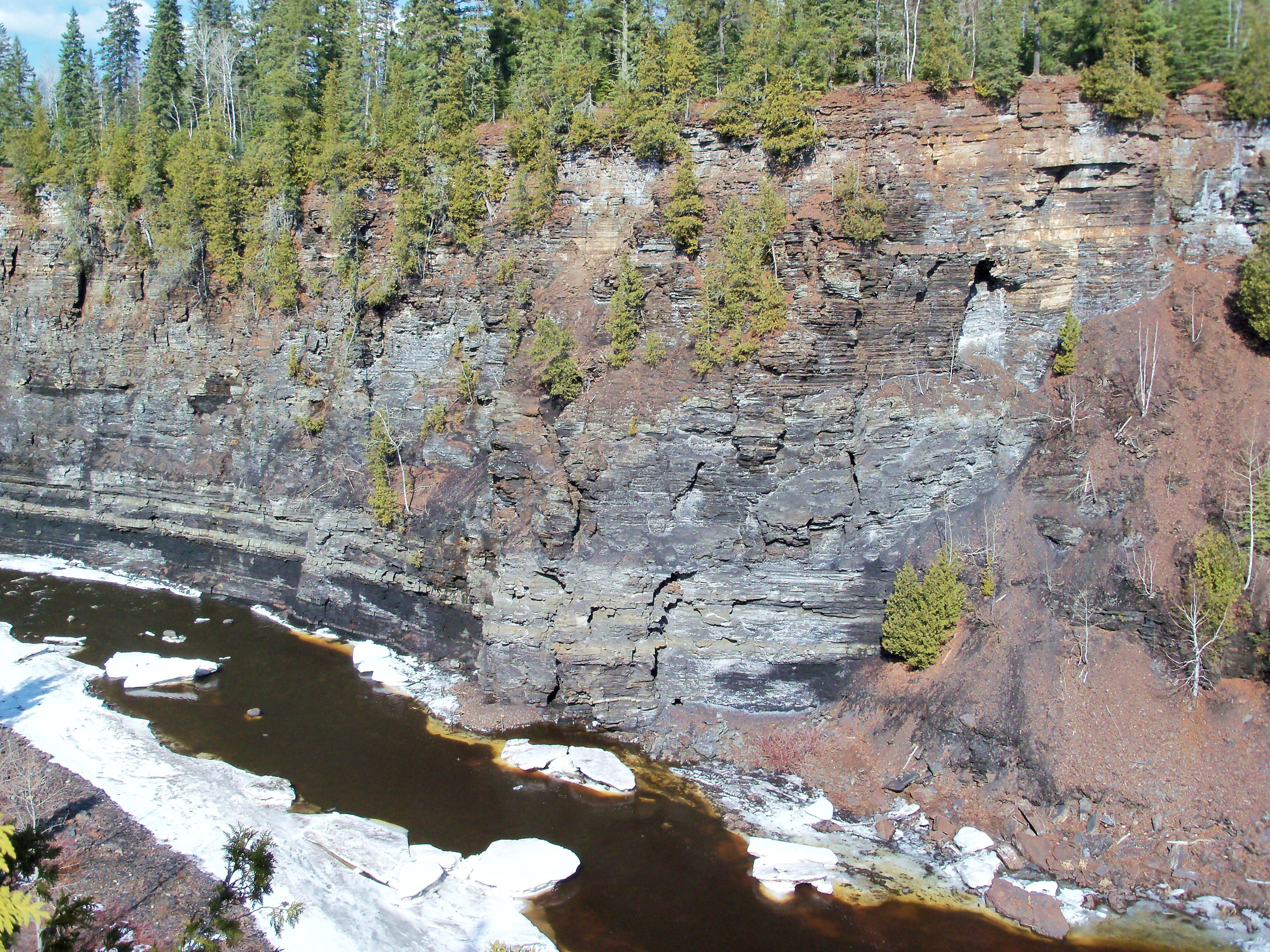 river flowing through a canyon