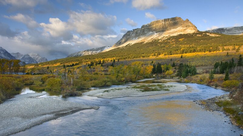 River flowing through autumn mountains