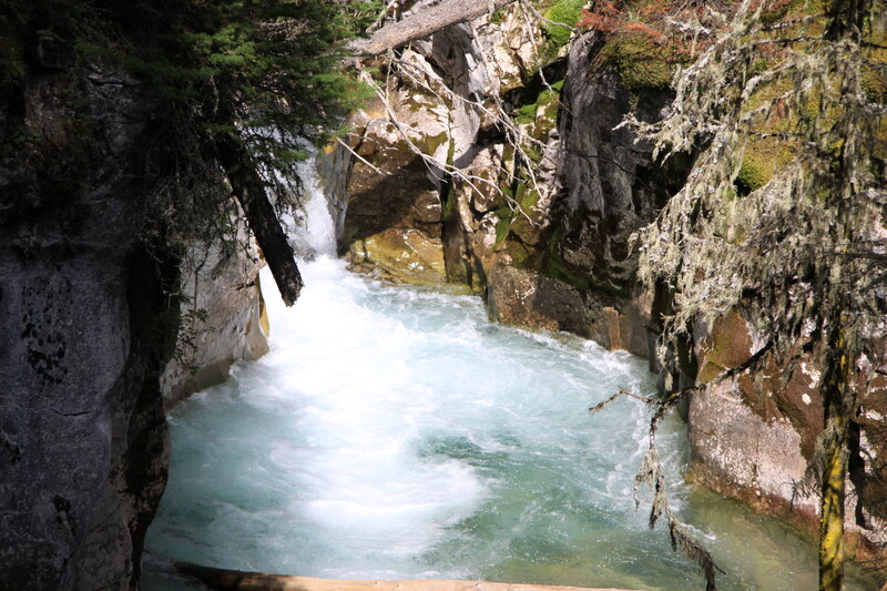 River Flowing Through Canyon — Blue, Dynamic