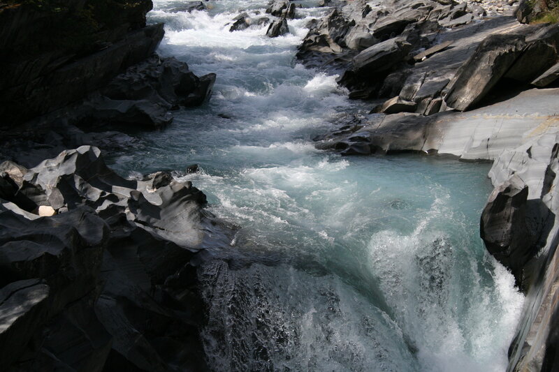 River Flowing Through Rocks — Blue, Dynamic