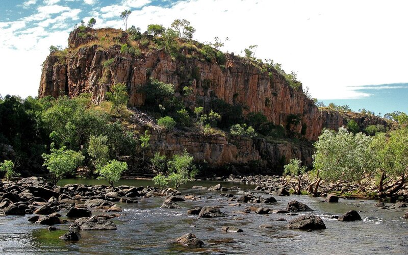 River flowing through rocky canyon