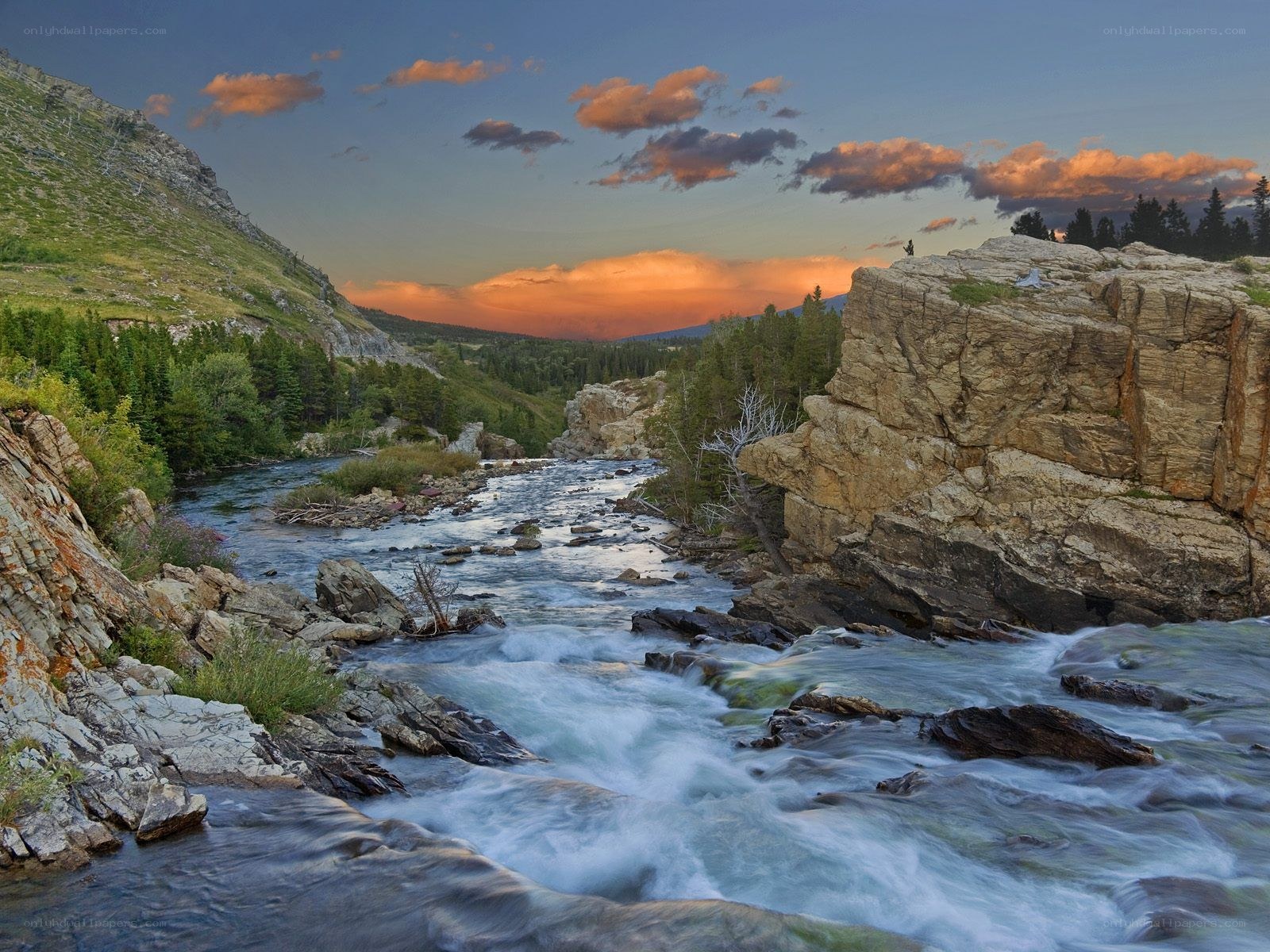 River flowing through rocky canyon