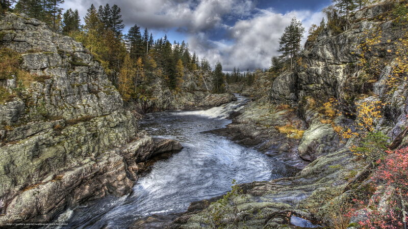 River in Rocky Canyon — Gray, Dramatic