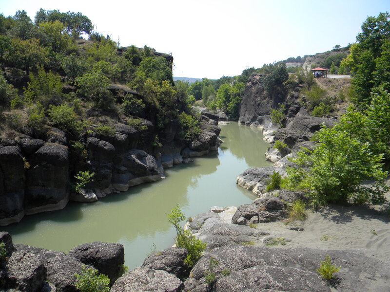 River in Rocky Canyon — Green