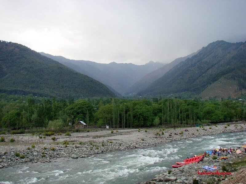 river rafting in kashmir