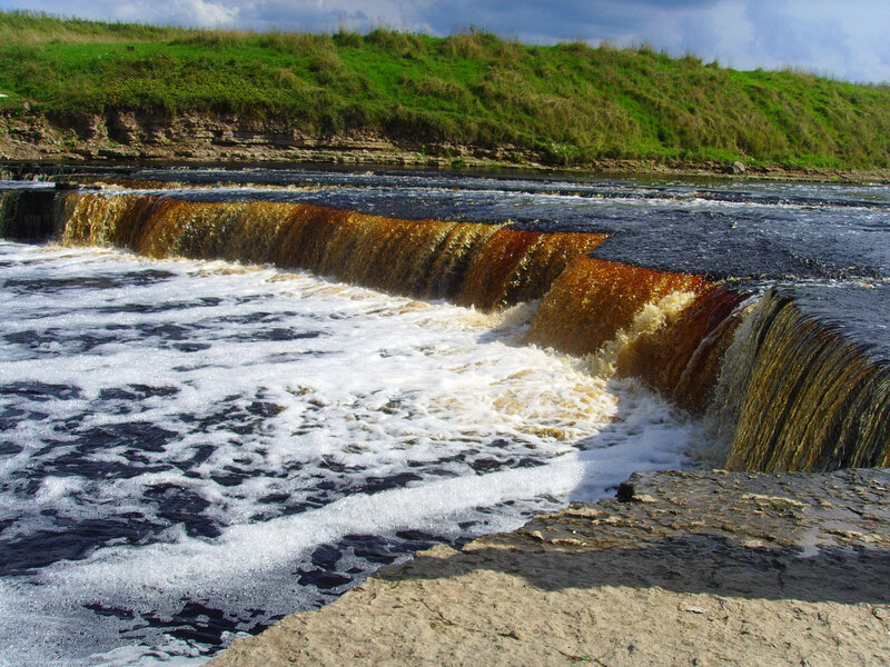 River Waterfall — Green, Natural