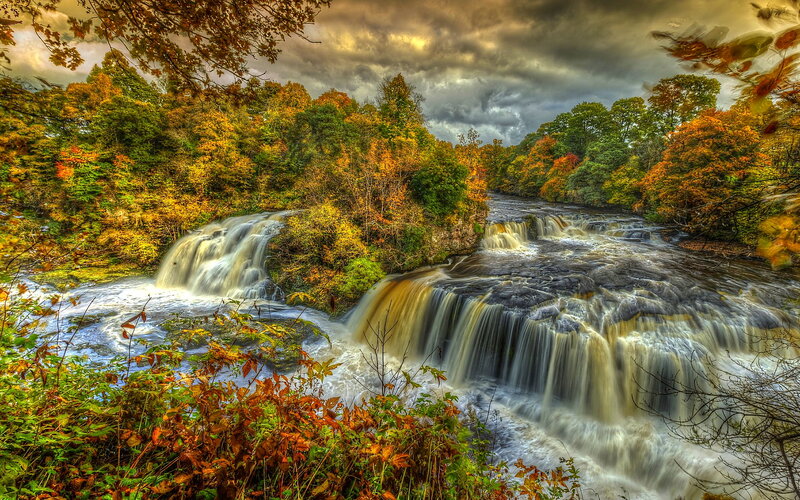 River Waterfall in Autumn — Green, Dramatic