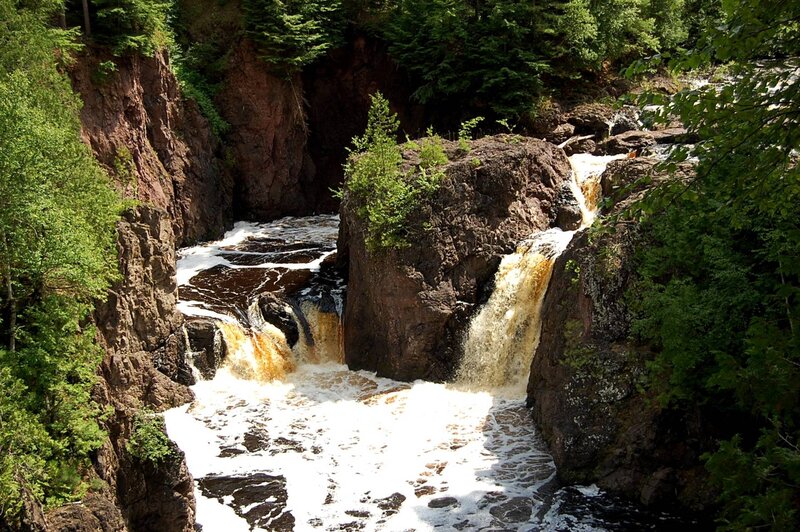 River Waterfall in Canyon — Green, Natural