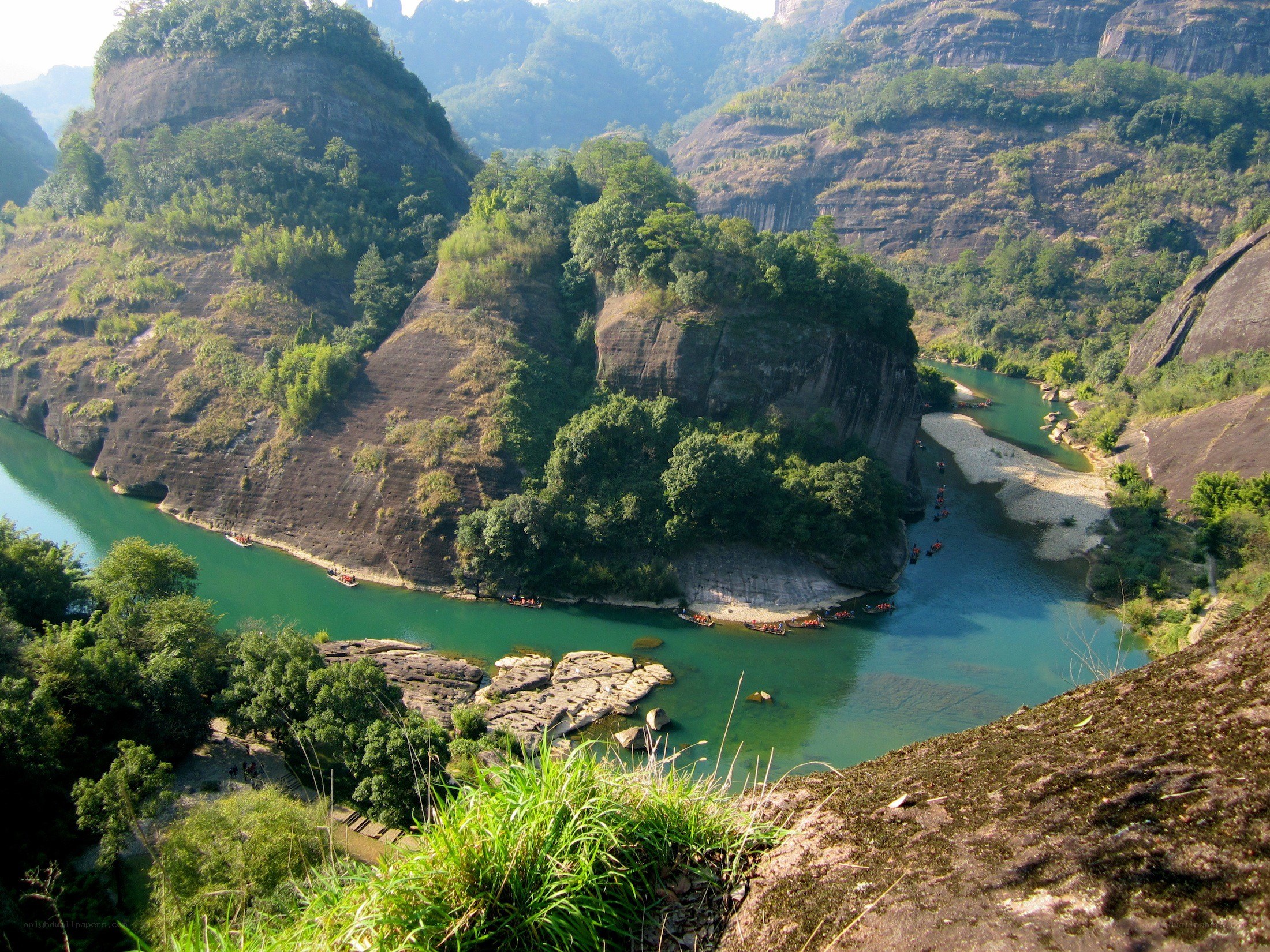 river winding through rocky cliffs