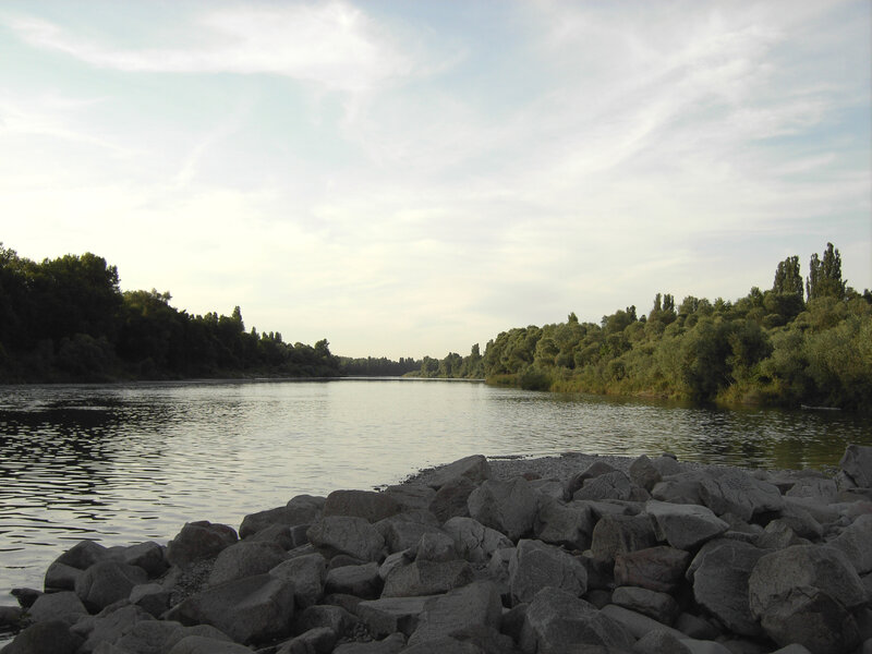 River with rocky shore