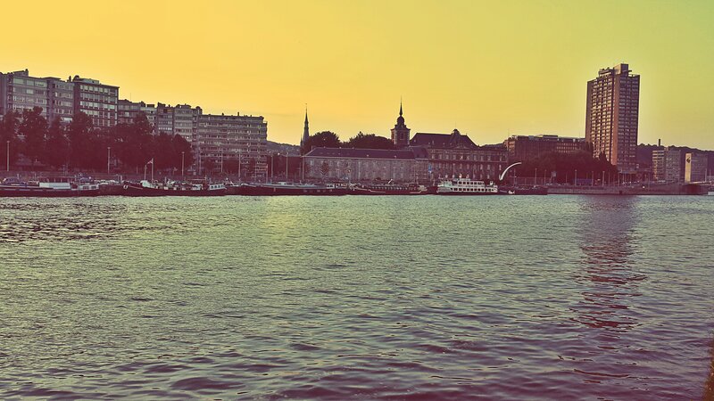 Riverfront Cityscape — Yellow