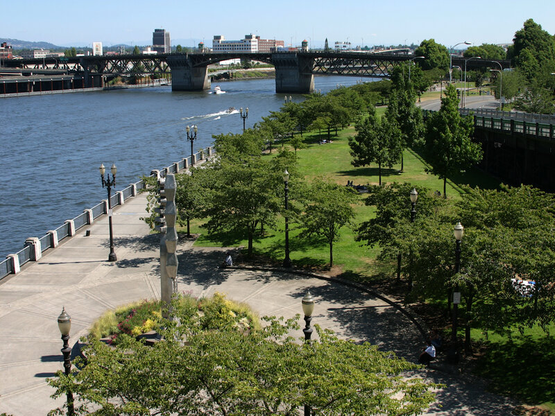 Riverfront Park with Bridge — Green