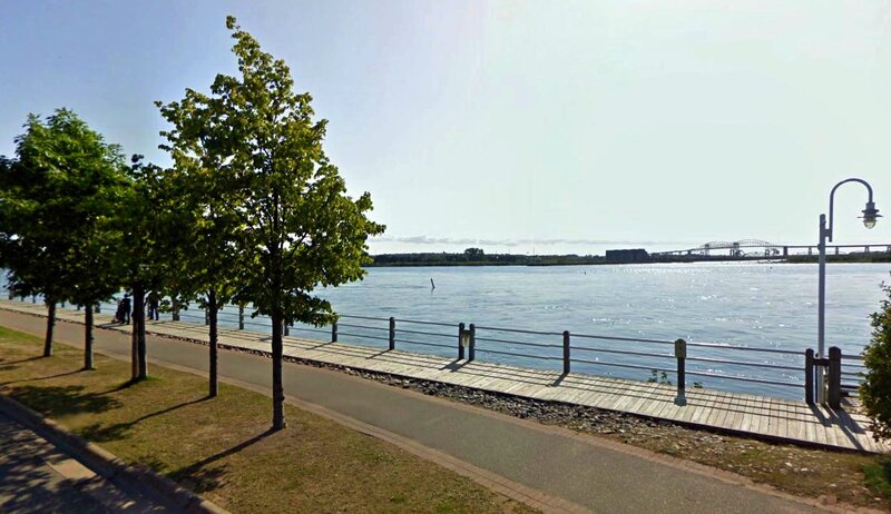 Riverfront Walkway — Green
