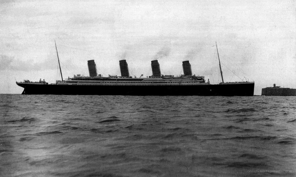 RMS Titanic at sea
