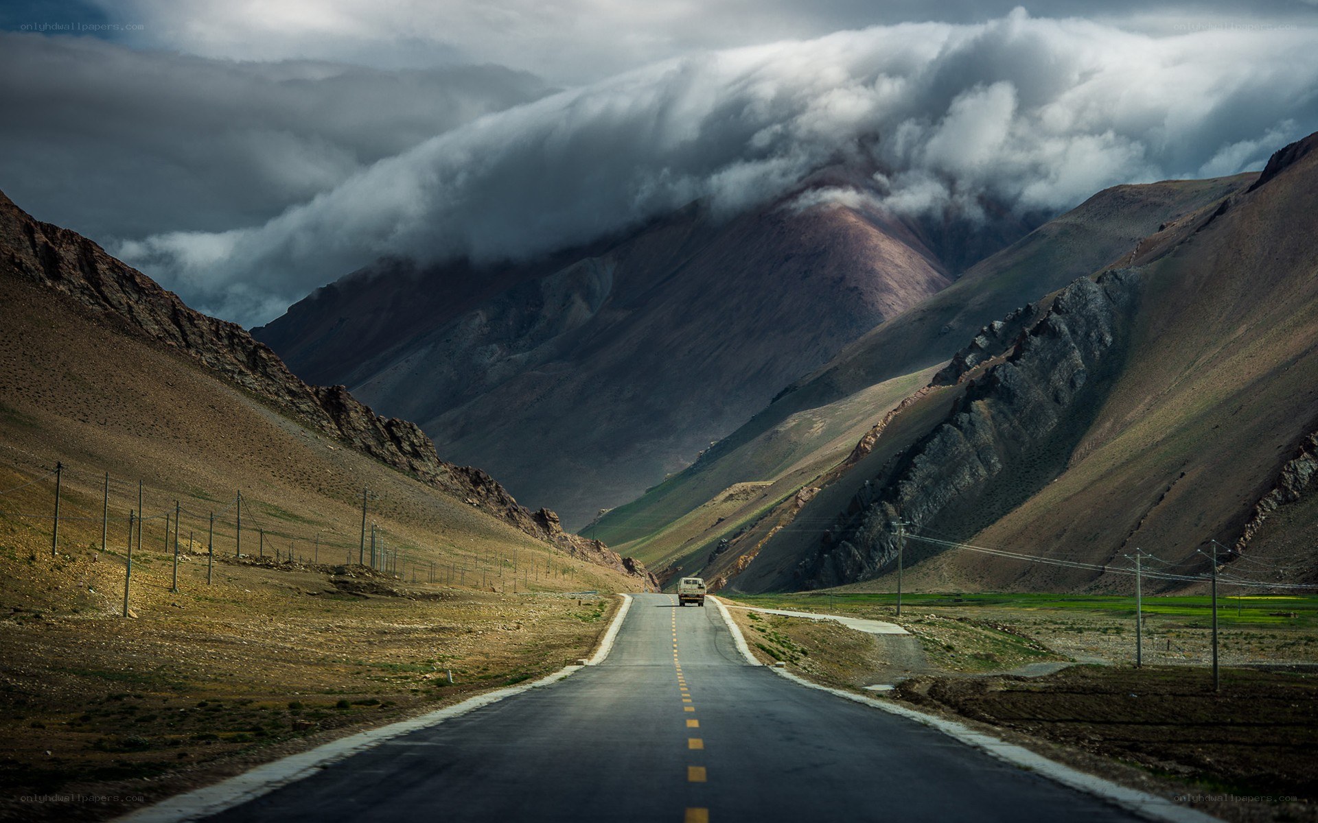Road through mountain valley