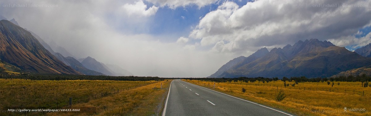 Road through mountain valley