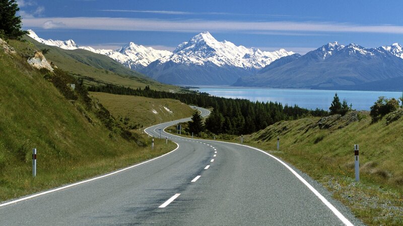 Road to Mount Cook and Lake Pukaki