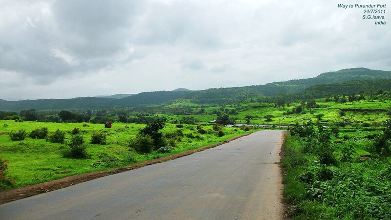 Road to Purandar Fort