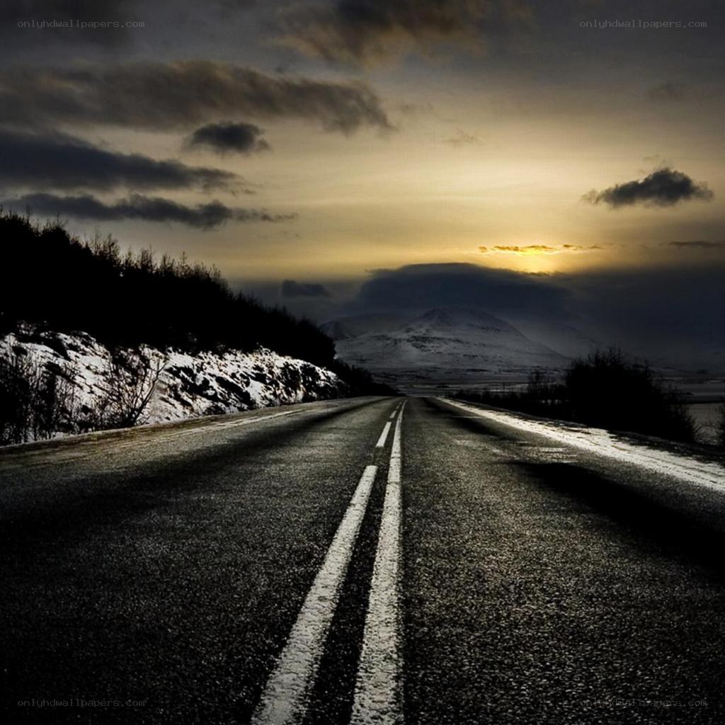 Road to the snowy mountains