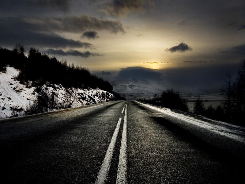 Road to the snowy mountains