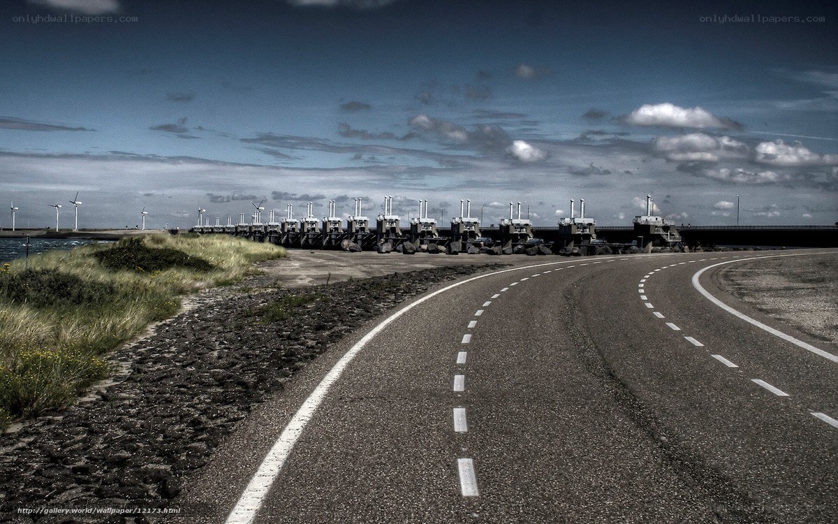Road to the storm surge barrier