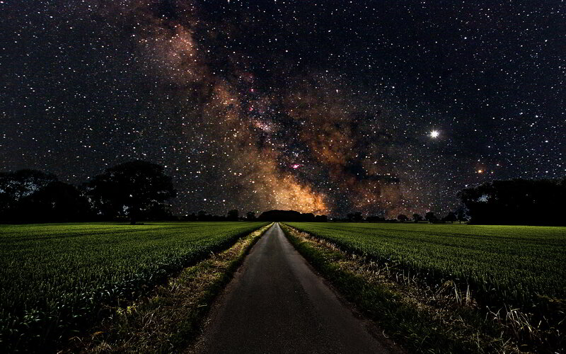 Road under Starry Sky — Black, Serene