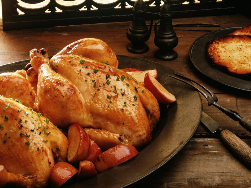Roasted chicken with apples