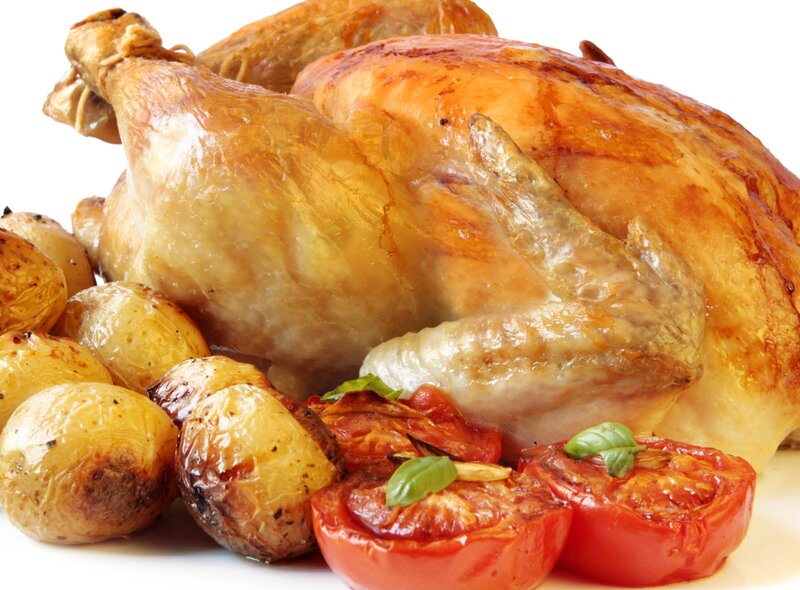 Roasted Chicken with Vegetables — Golden, Appetizing, Photograph
