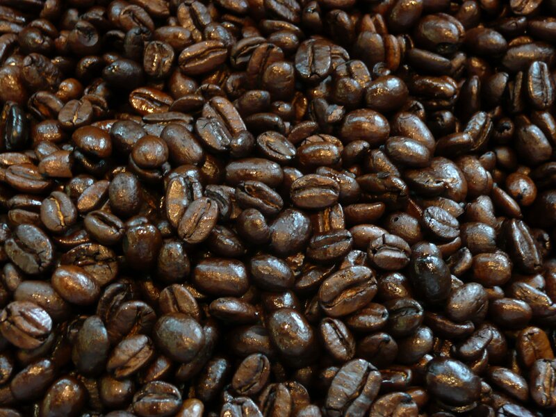 roasted coffee beans close-up