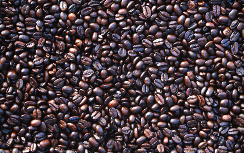 roasted coffee beans close-up