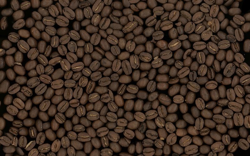 roasted coffee beans close-up
