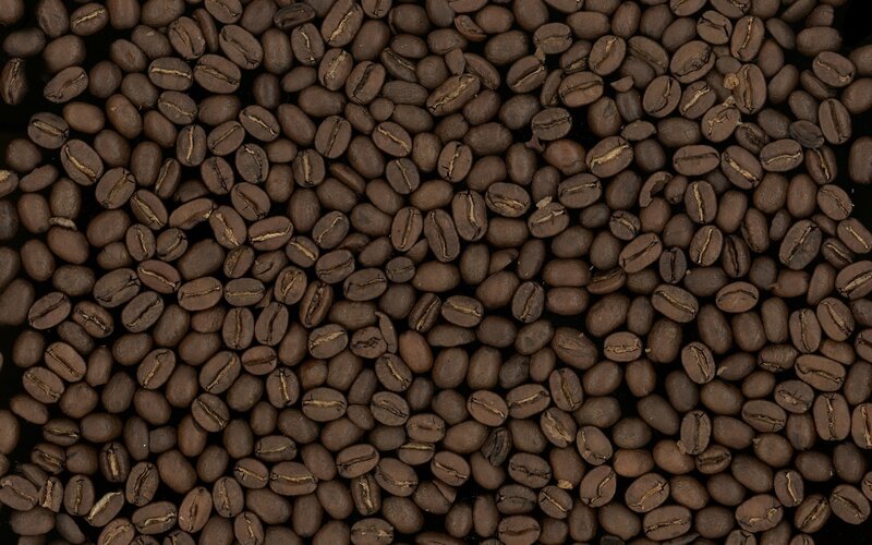 roasted coffee beans close-up