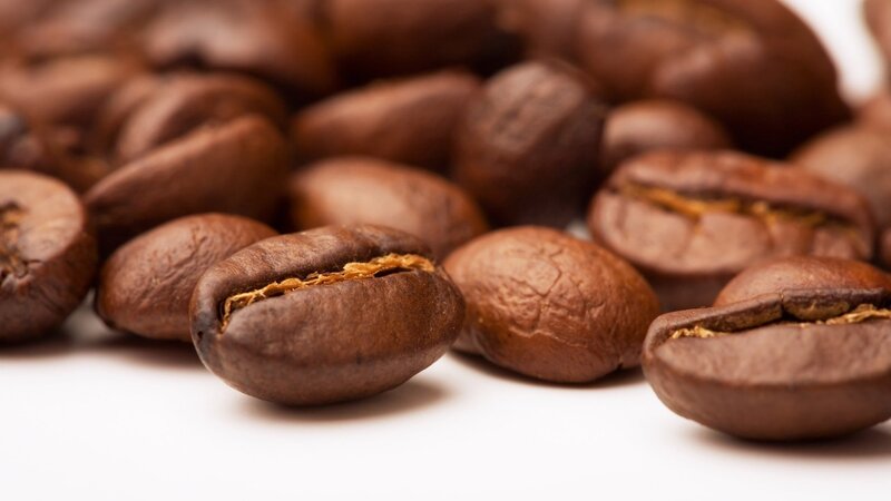 roasted coffee beans close-up