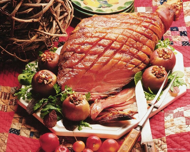 Roasted ham with apples