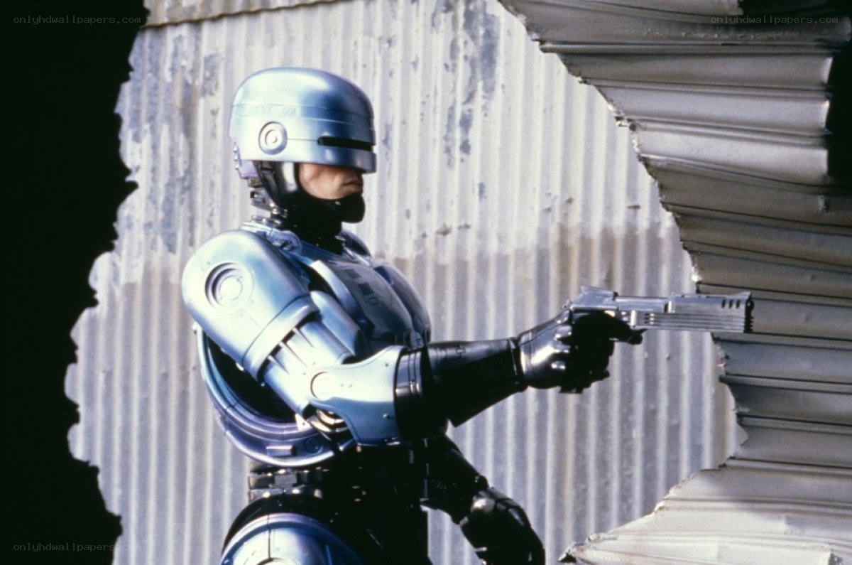 RoboCop aiming a gun