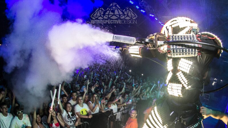 Robot Performer on Stage