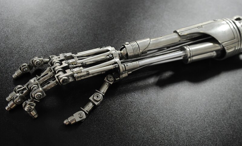 Robotic Prosthetic Hand — Silver