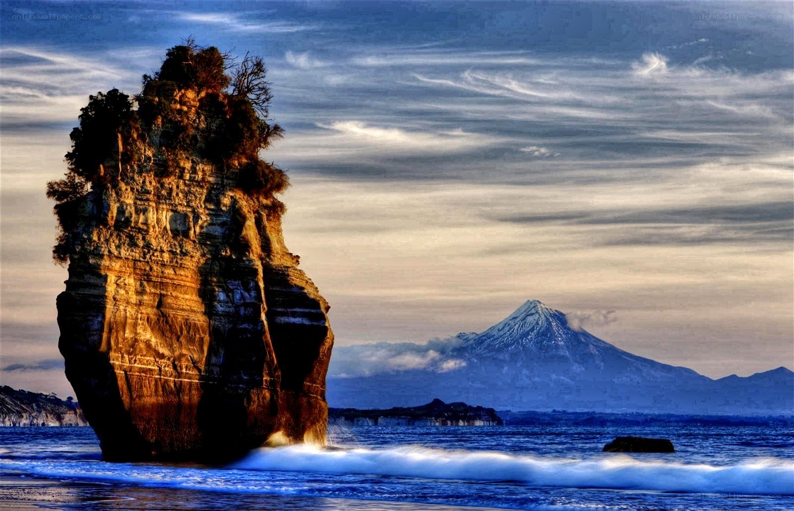 Rock formation by the sea