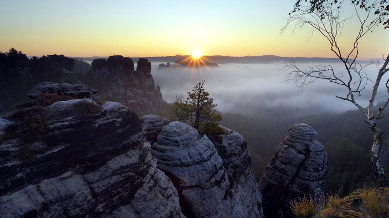 Rock Formations at Sunrise — Yellow