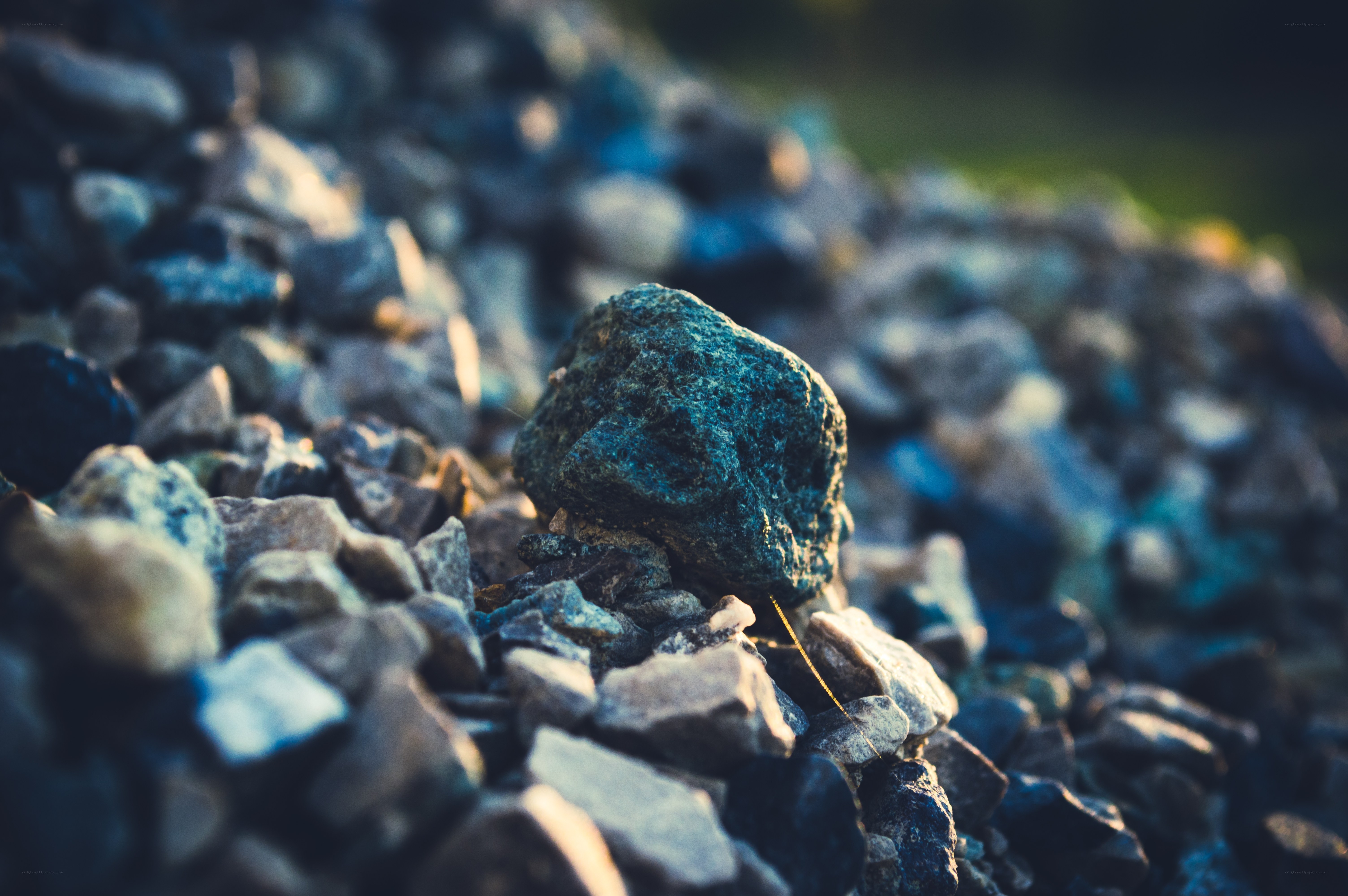 rock on gravel pile