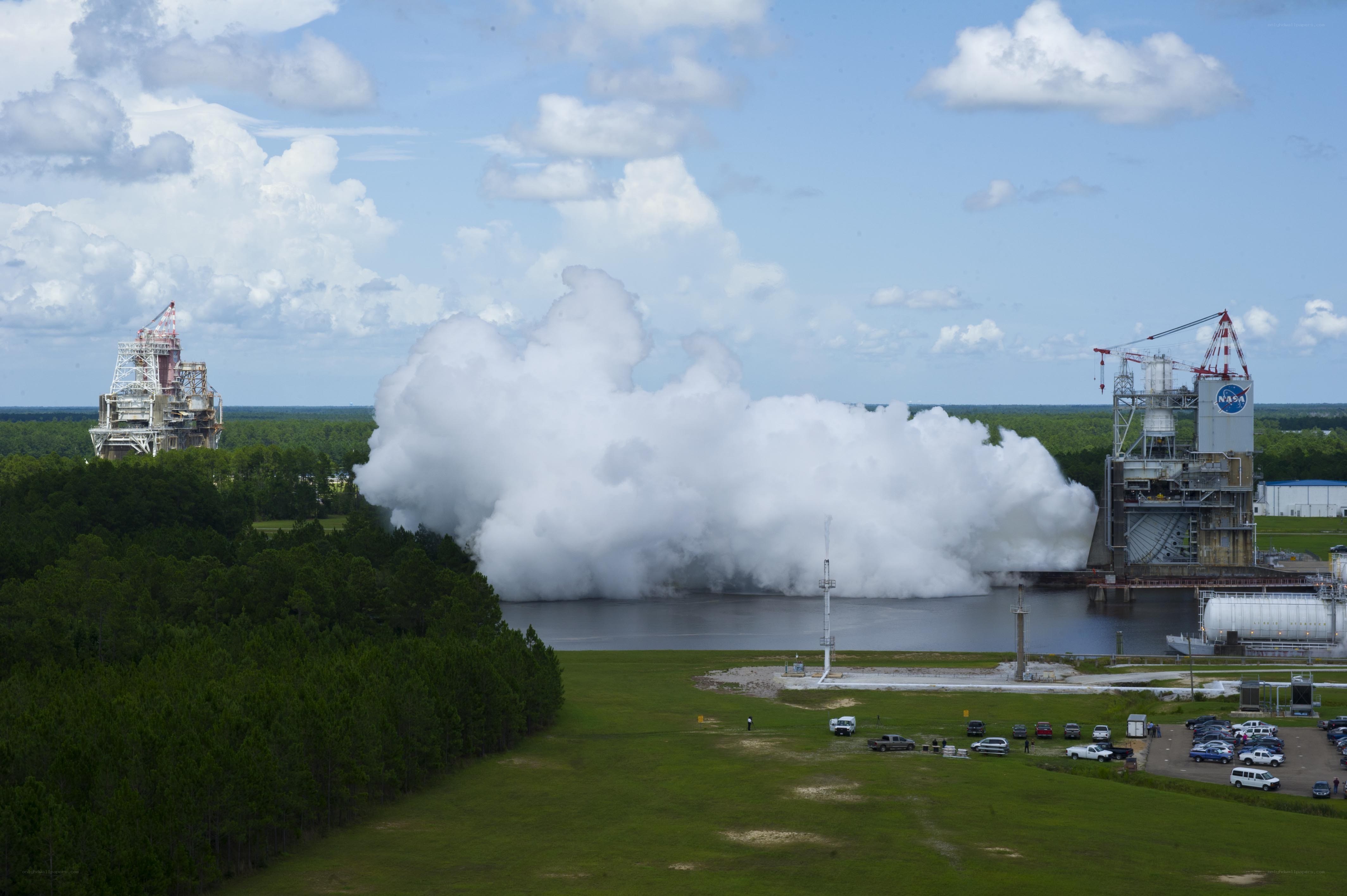 Rocket engine test at NASA facility