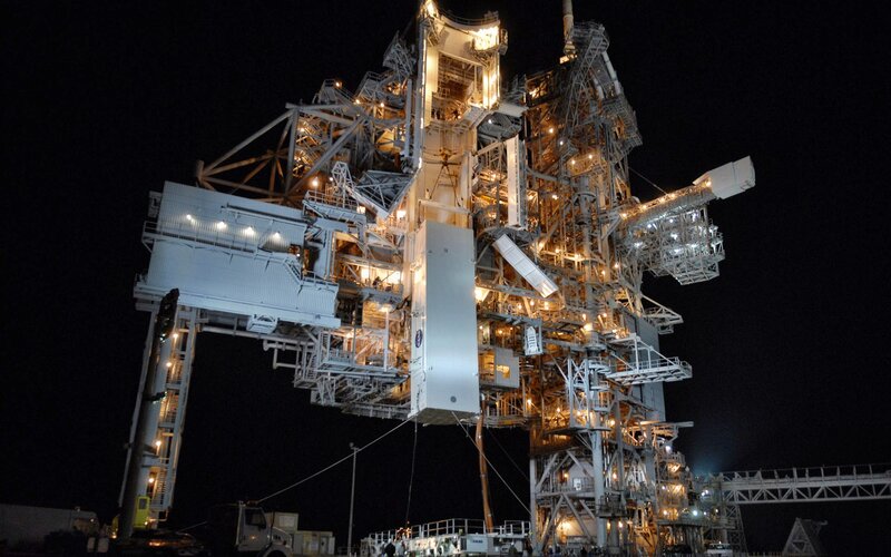 Rocket Launch Structure — Black