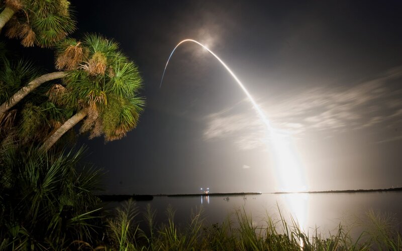 Rocket Launch Trajectory — Black