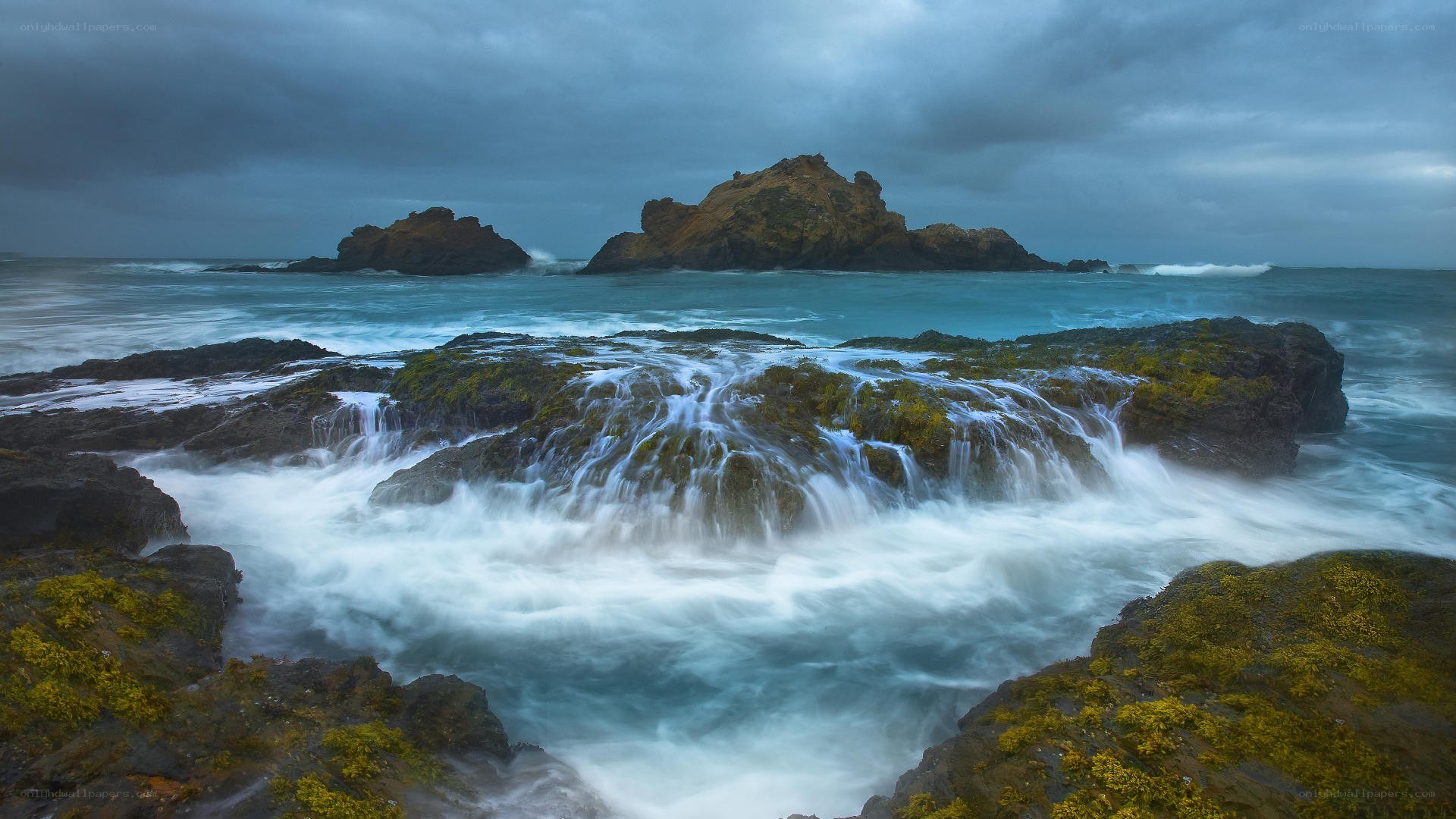 Rocks and waves at the coast
